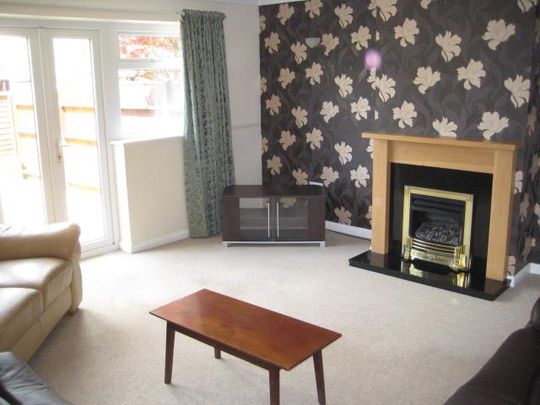 3 bedroom terraced house to rent - Photo 1