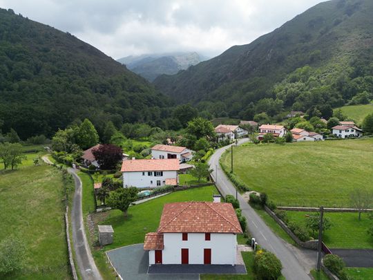 Location maison 5 pièces, 119.09m², Itxassou - Photo 1