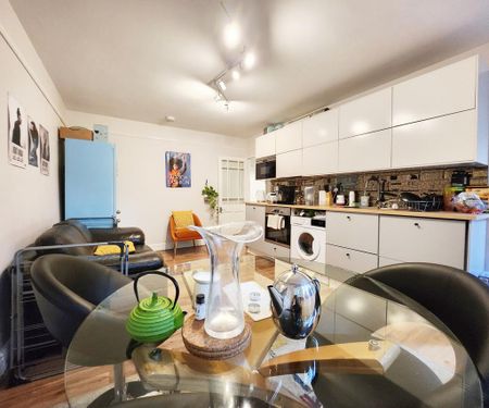 4 bedroom flat to rent - Photo 5