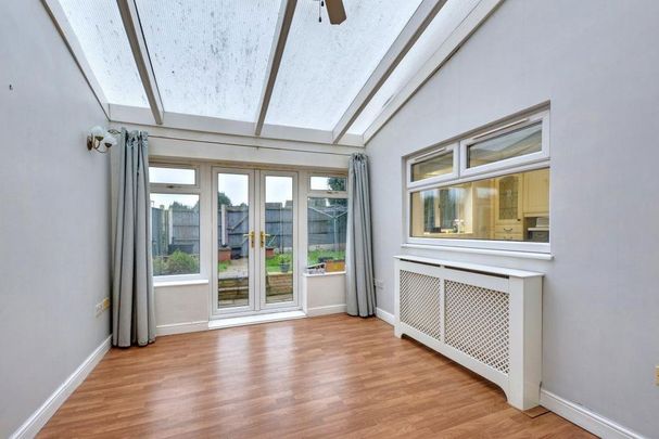 2 bedroom terraced house to rent - Photo 1