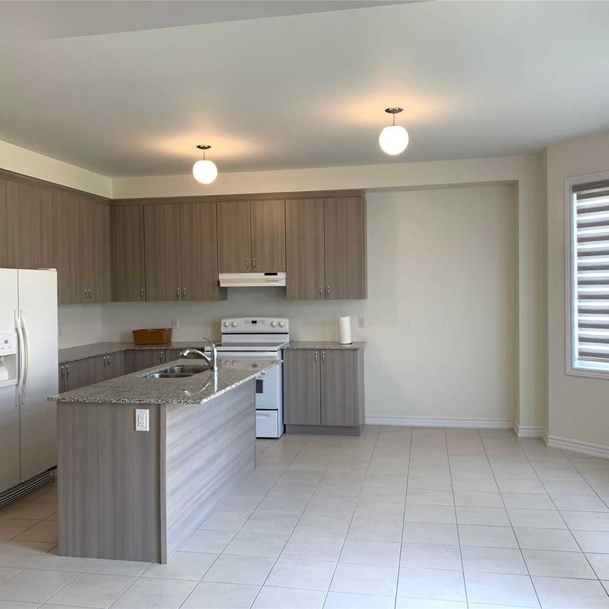 For Lease - 104 Benadir Avenue, Caledon, Ontario - Photo 1