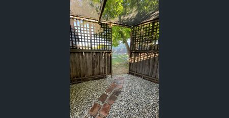 Modern Comfort and Easy Living with Gardener Included - Photo 3