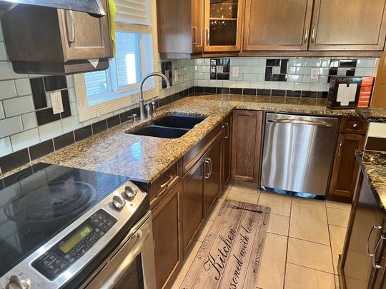 Main Floor Rental – 3 Bedroom Home in Martindale - Photo 1