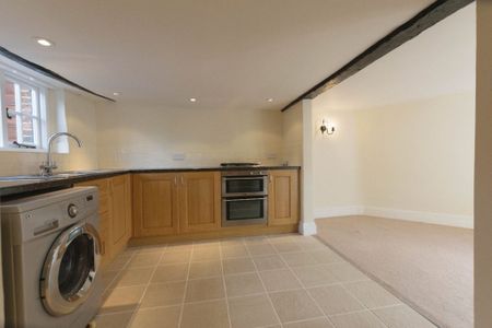 2 Bedroom - The Borough, Crondall - Photo 5