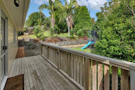 Charming 3-4 Bedroom Home in Otaika - Photo 5