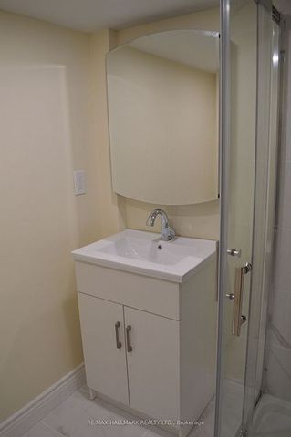 For Lease - 9884 Bayview Avenue Unit# Lower, Richmond Hill, Ontario - Photo 3