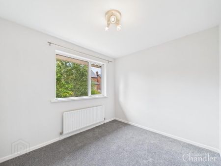 7 Ravenhill Gardens, Belfast, BT6 8GP - Photo 5