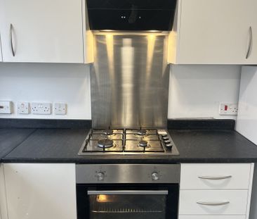 Two Bedroom Town House to Rent in Bolton - Photo 1