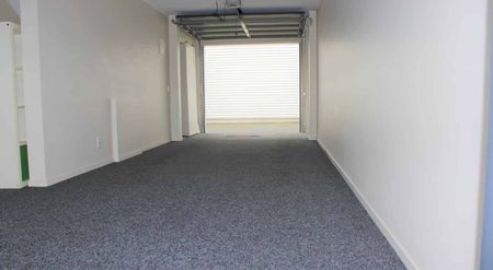 Convenient and low maintenace! - Photo 2