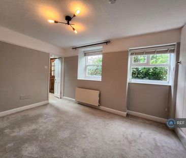 2 bedroom semi-detached house to rent - Photo 5