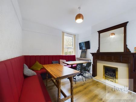 1 bedroom in a house share to rent - Photo 3