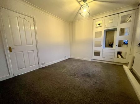 Park Avenue, Wakefield, Lofthouse - Photo 2