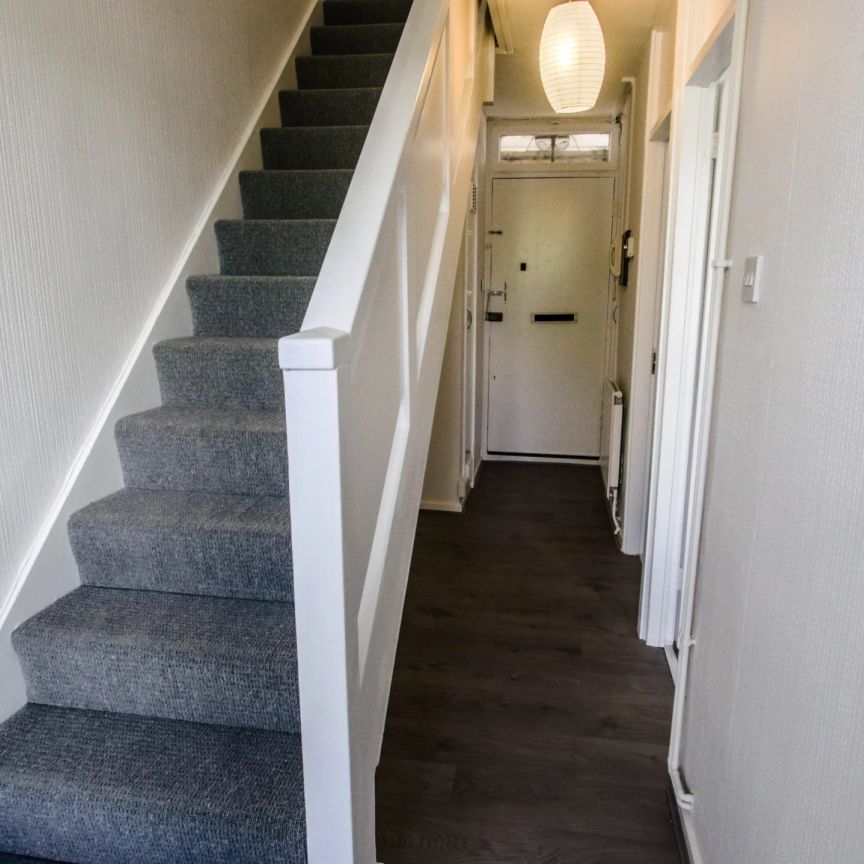 Sovereign House – Room 3 - Photo 1