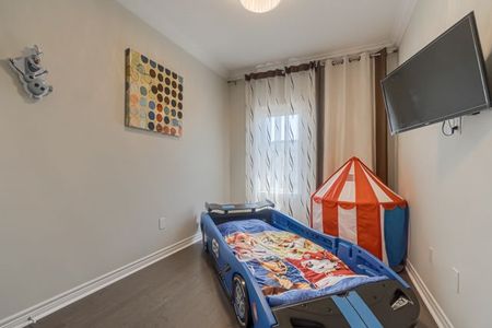 For Lease - 12 Laskin Drive, Vaughan, Ontario - Photo 2