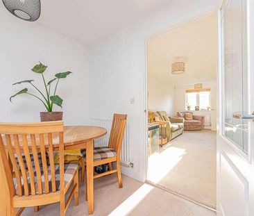 Carina Drive, The Carillions, Wokingham, RG40 - Photo 3