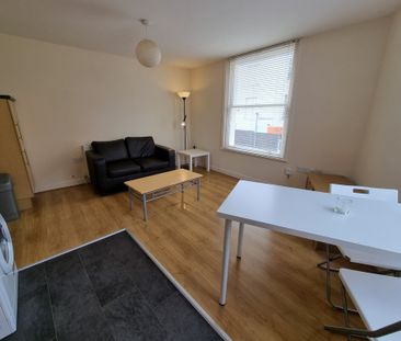 1 Bed Student Accommodation - Photo 3