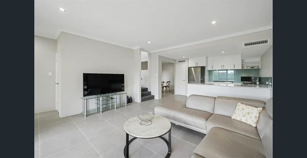 As-New Double Storey Family Home - Photo 1