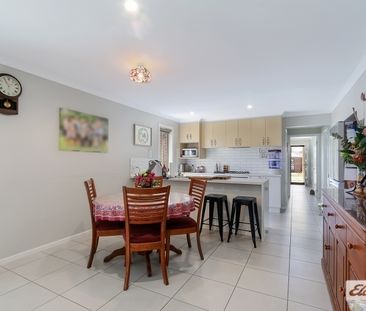 12 Throssell Crescent - Photo 1