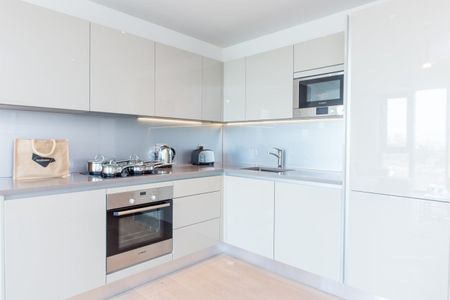1 Bed Flat, St. Gabriel Walk, SE1 - Photo 3