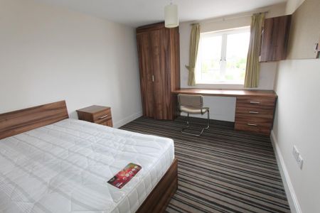 6 bedroom flat to rent - Photo 4