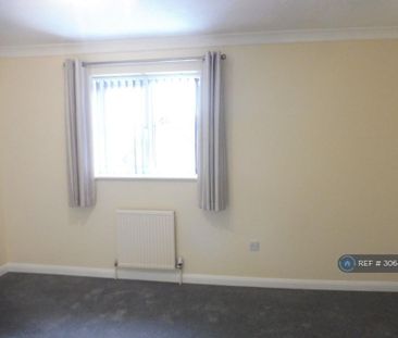 2 bedroom semi-detached house to rent - Photo 2