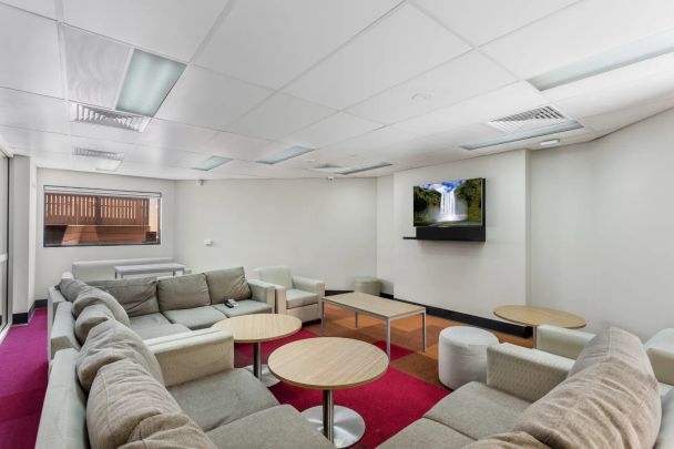 Furnished Studio Apartment in the Heart of Brisbane CBD - Photo 1