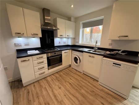 3 bedroom terraced house to rent - Photo 3