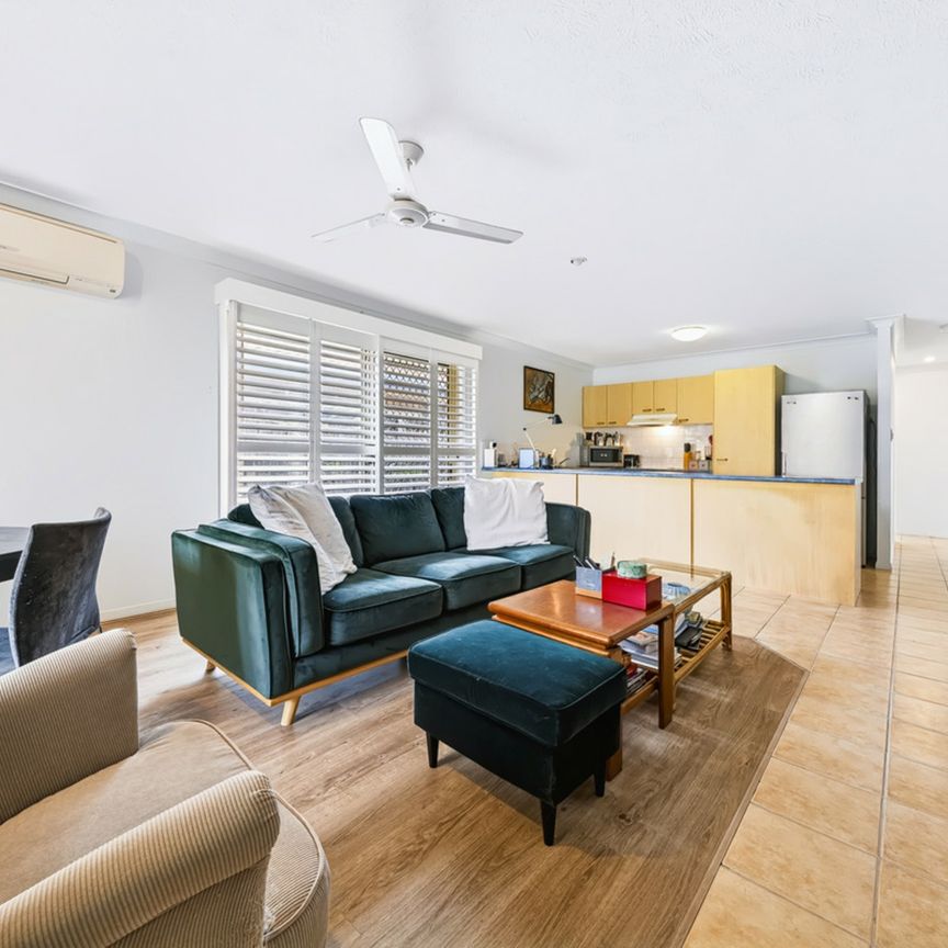 RESORT STYLE LIVING IN THE HEART OF WARNER - Photo 1