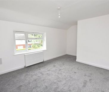 55, Broadgate Crescent, Horsforth, Leeds, West Yorkshire, LS18 4HA - Photo 2