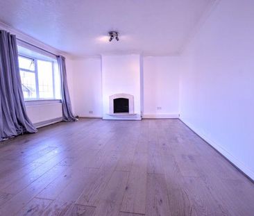 3 bedroom end of terrace house to rent - Photo 3