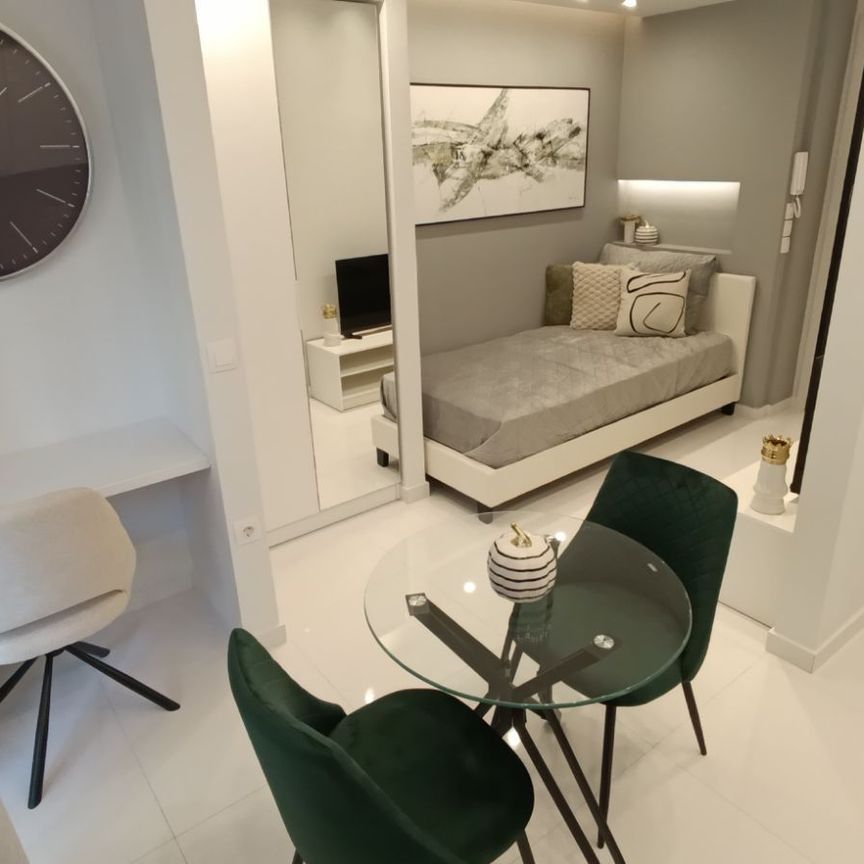Studio/Γκαρσονιέρα για ενοικίαση Ρήγα Φεραίου (Νεάπολη) - Φωτογραφία 1
