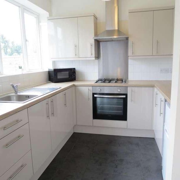 Bedroom Detached House In Winton, BH9 - Photo 1