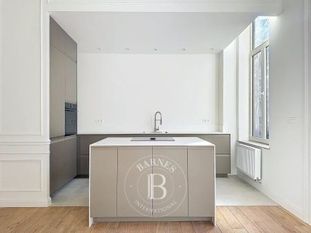 Châtelain - Beautifully renovated one-bedroom apartment. - Photo 2