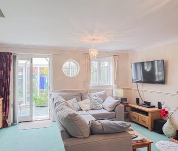 Mousehole Lane, Hythe. - Photo 2