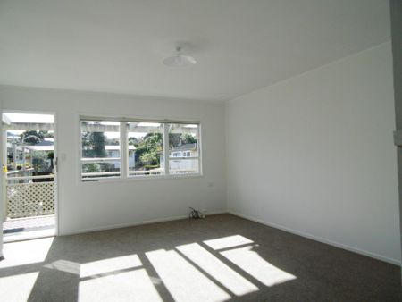 Charming 2-Bedroom Gem in Northcote Point - Photo 3