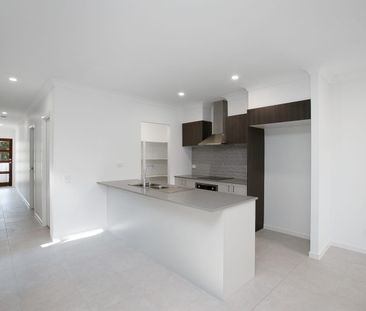 Stunning Home - Photo 5