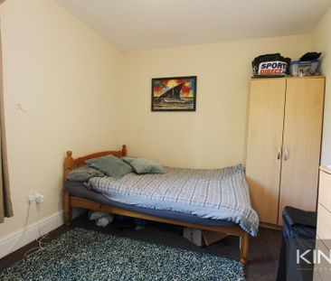 6 bedroom semi-detached house to rent - Photo 4