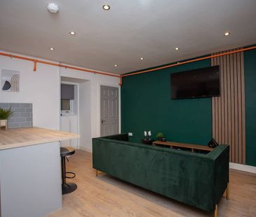 North Parade - Photo 1