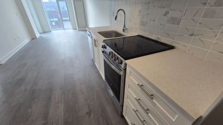 For Lease - 705 Davis Drive Unit# 216A, Newmarket, Ontario - Photo 4