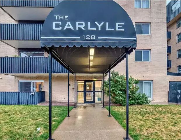 RENOVATED 2 BEDROOM CONDO | 504 - 128 15 Avenue Southwest, Calgary - Photo 1