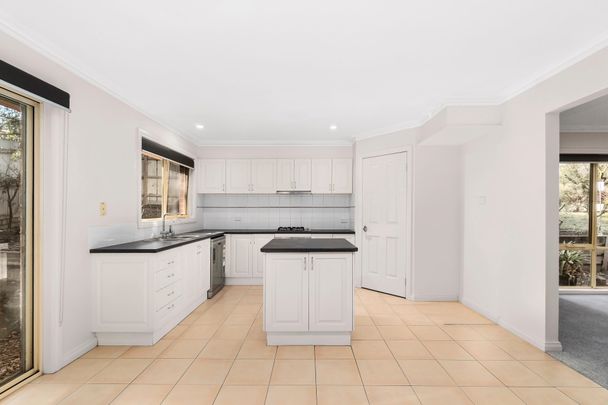 97 Manchester Road, Mooroolbark - Photo 1