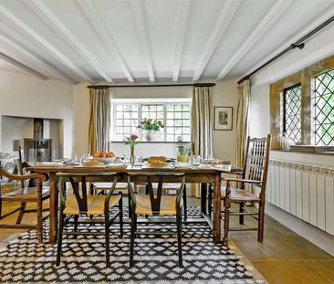 A charming thatched cottage - Photo 3