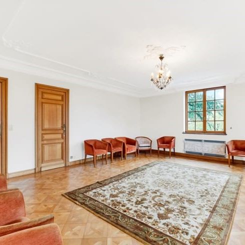 Tout savoir sur cette maison à Forest, à Forest - Photo 1