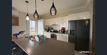 Five Bedroom Home available for lease! - Photo 5