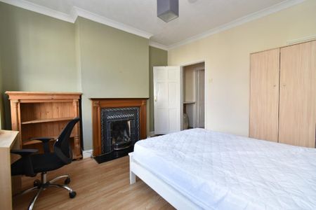 4 bedroom terraced house to rent - Photo 3