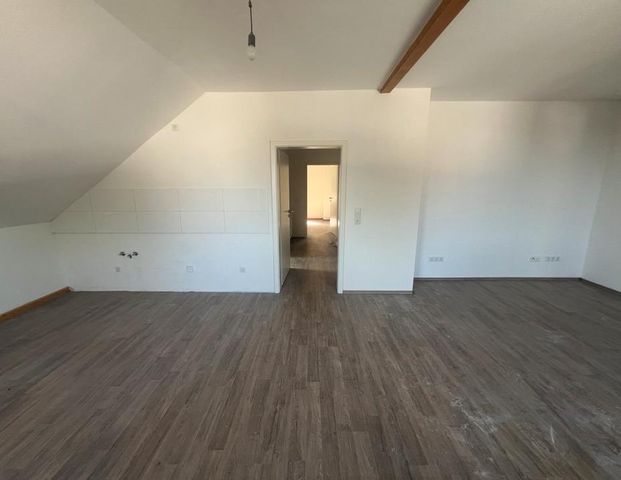 Sanierte Altbau-Dachgeschosswohnung - Photo 1