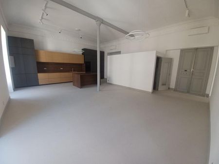 Location Appartement 3 pièces 150m² SETE 34200 - Photo 5