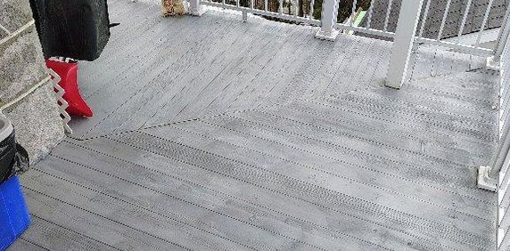 À St Jérôme haut de duplex 5 1/2..3 chambres près de la gare et centre ville et de tout les commodités - Photo 2