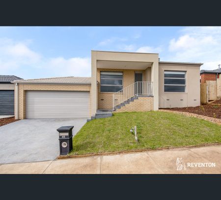 32 Taylor's Cct, Charlemont, Vic 3217 - Photo 3