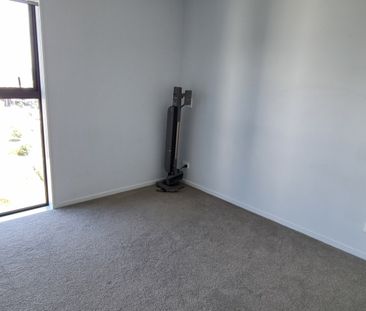 Unfurnished 2 bedroom Apartment Albany with one carpark - Photo 6